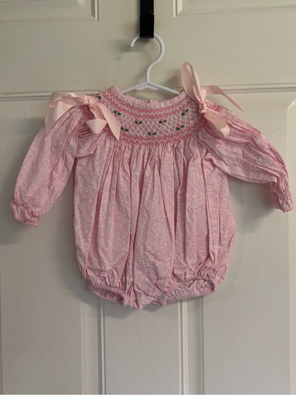 3M Delaney pink paisley hand smocked bishop long sleeve bubble romper.  In EUC!